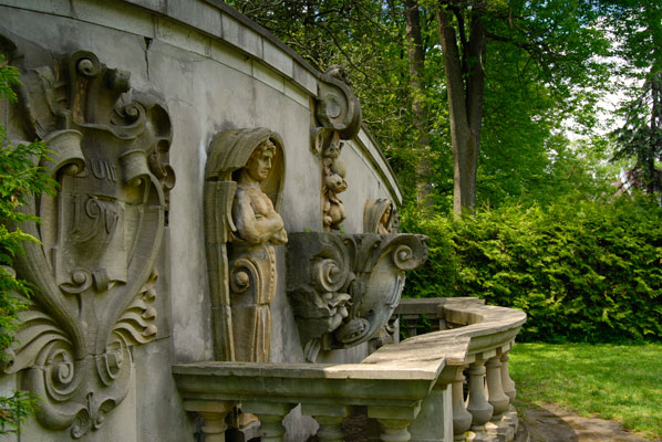 architectural sculpture